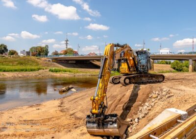 Renaturierung der Ems mit Stückenschneider